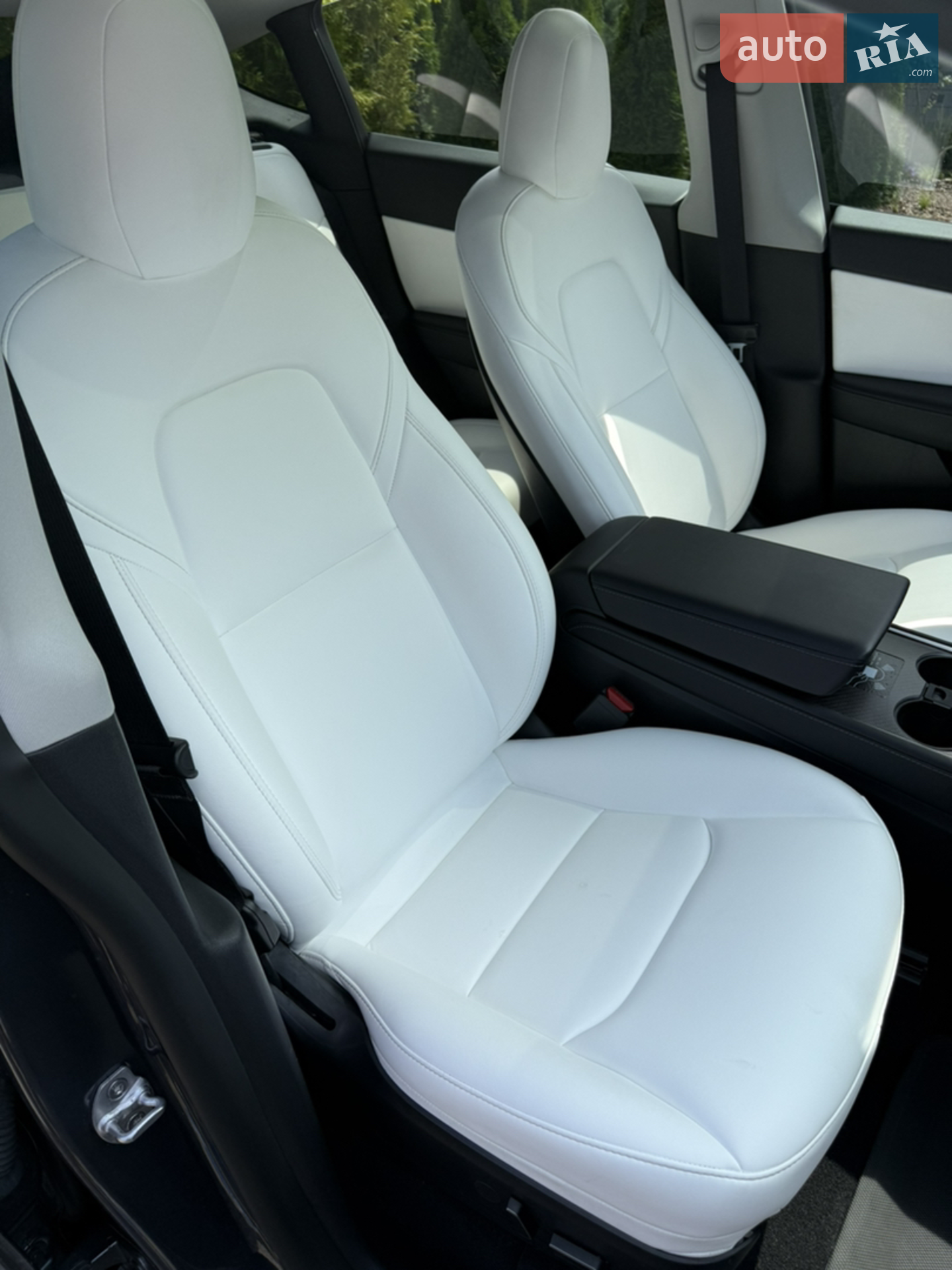 2022 Tesla Model Y - мініатюра 11