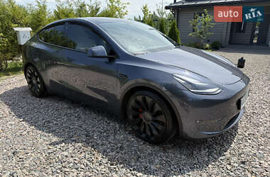 Внедорожник / Кроссовер Tesla Model Y 2022 в Киеве