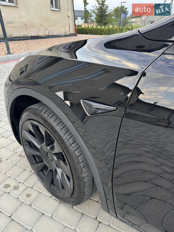 Внедорожник / Кроссовер Tesla Model Y 2021 в Ивано-Франково