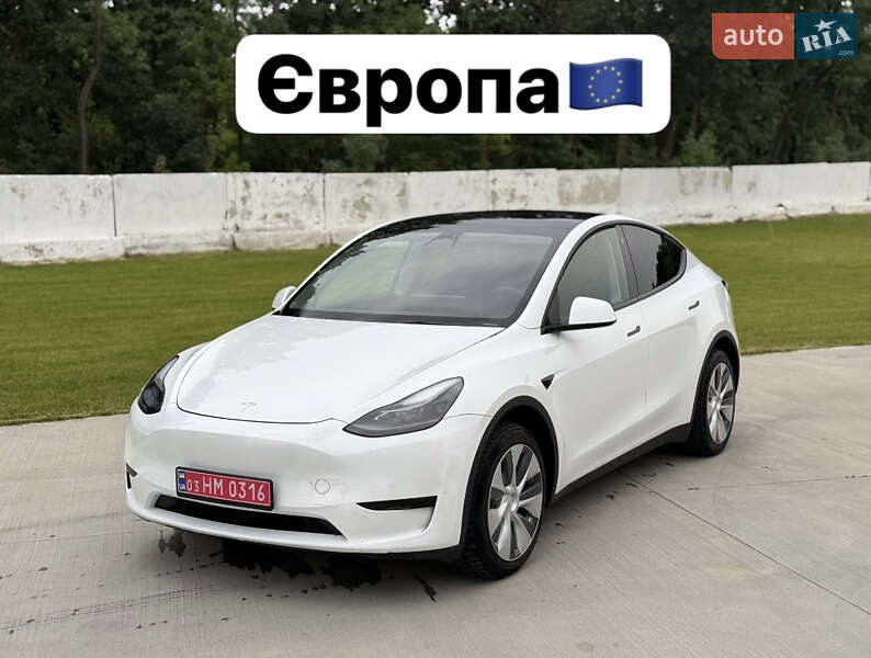 Tesla Model Y 2024