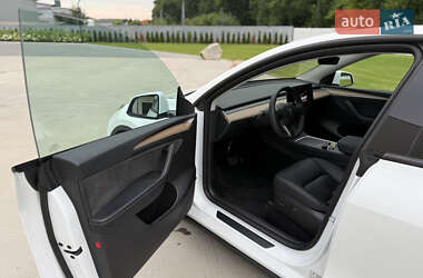 Внедорожник / Кроссовер Tesla Model Y 2023 в 