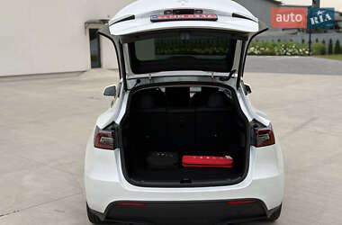 Внедорожник / Кроссовер Tesla Model Y 2023 в 