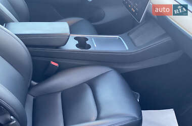 Внедорожник / Кроссовер Tesla Model Y 2022 в 