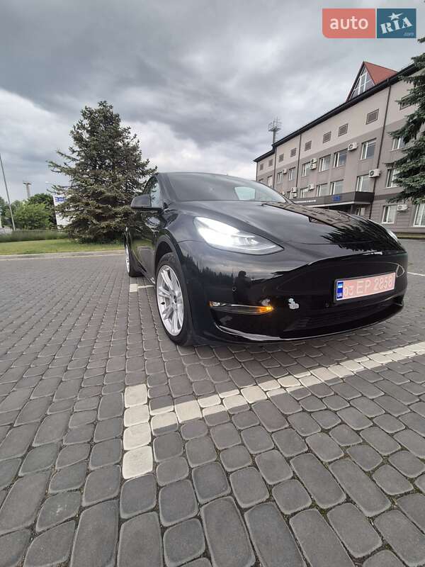 Внедорожник / Кроссовер Tesla Model Y 2021 в 