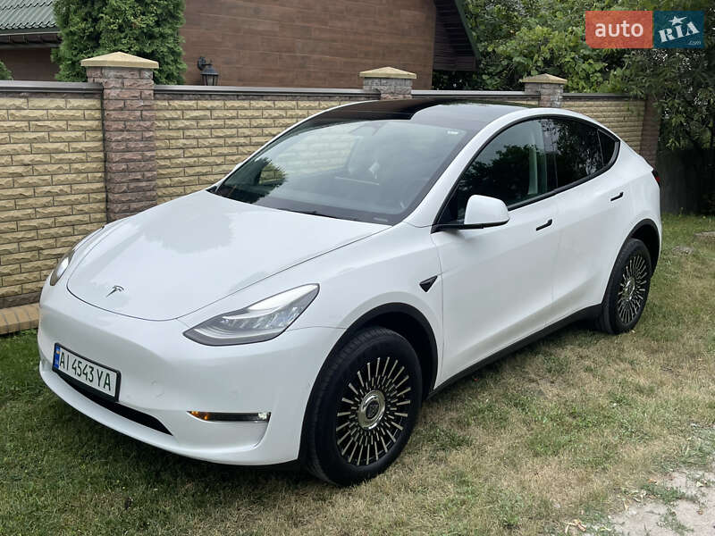 Внедорожник / Кроссовер Tesla Model Y 2021 в Киеве
