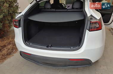 Внедорожник / Кроссовер Tesla Model Y 2023 в 