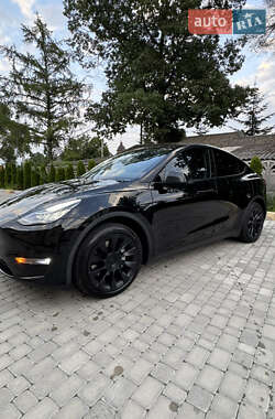 Внедорожник / Кроссовер Tesla Model Y 2021 в Ивано-Франково