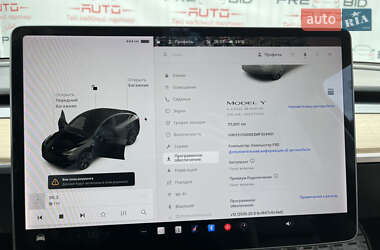 Внедорожник / Кроссовер Tesla Model Y 2021 в 
