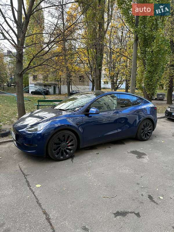 Внедорожник / Кроссовер Tesla Model Y 2023 в Львове