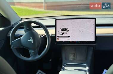 Внедорожник / Кроссовер Tesla Model Y 2021 в 