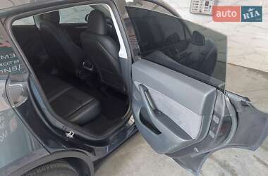Внедорожник / Кроссовер Tesla Model Y 2024 в 