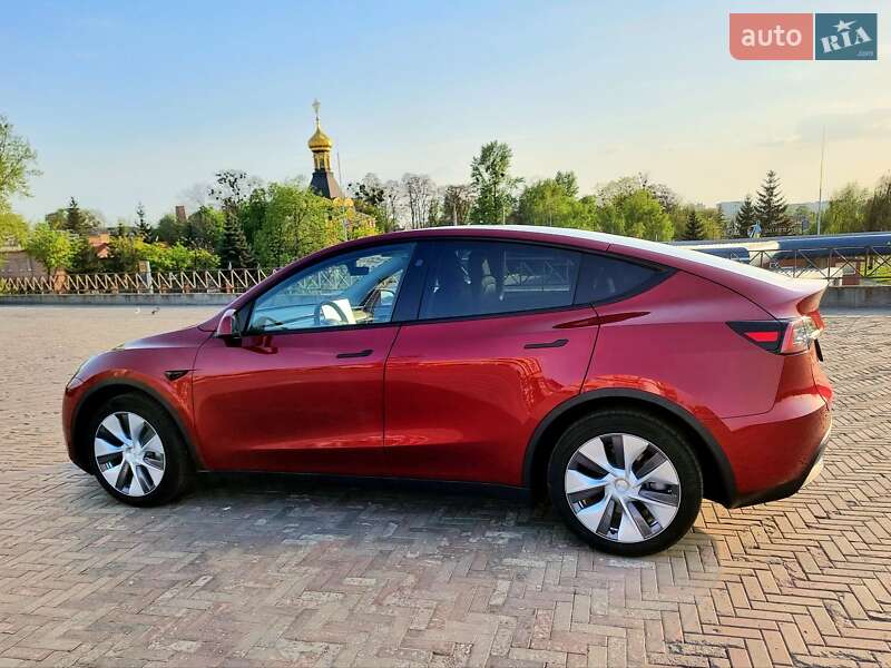 Позашляховик / Кросовер Tesla Model Y 2024 в Харкові