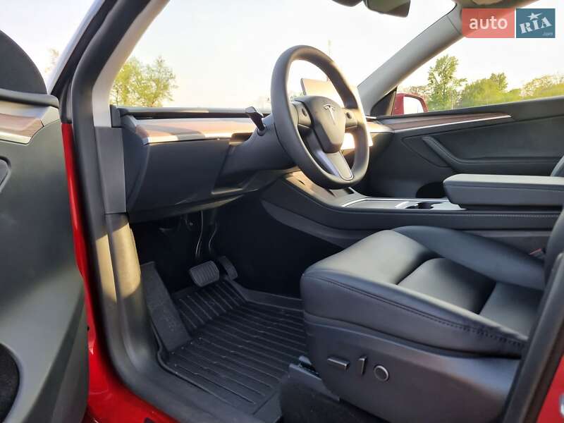 Позашляховик / Кросовер Tesla Model Y 2024 в Харкові