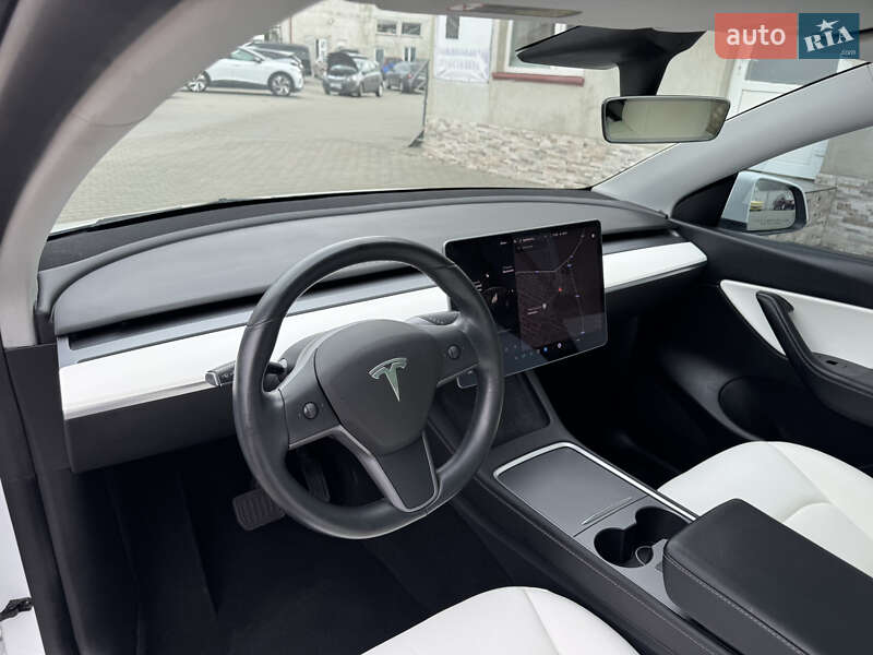 Внедорожник / Кроссовер Tesla Model Y 2021 в Луцке