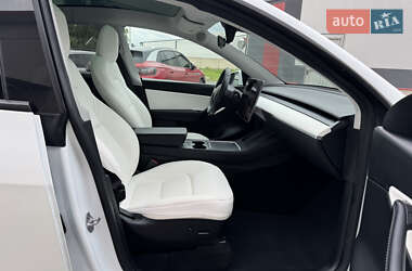 Внедорожник / Кроссовер Tesla Model Y 2021 в 