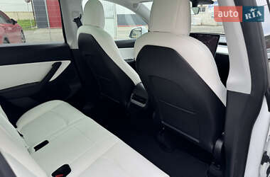 Внедорожник / Кроссовер Tesla Model Y 2021 в 