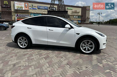 Позашляховик / Кросовер Tesla Model Y 2023 в 