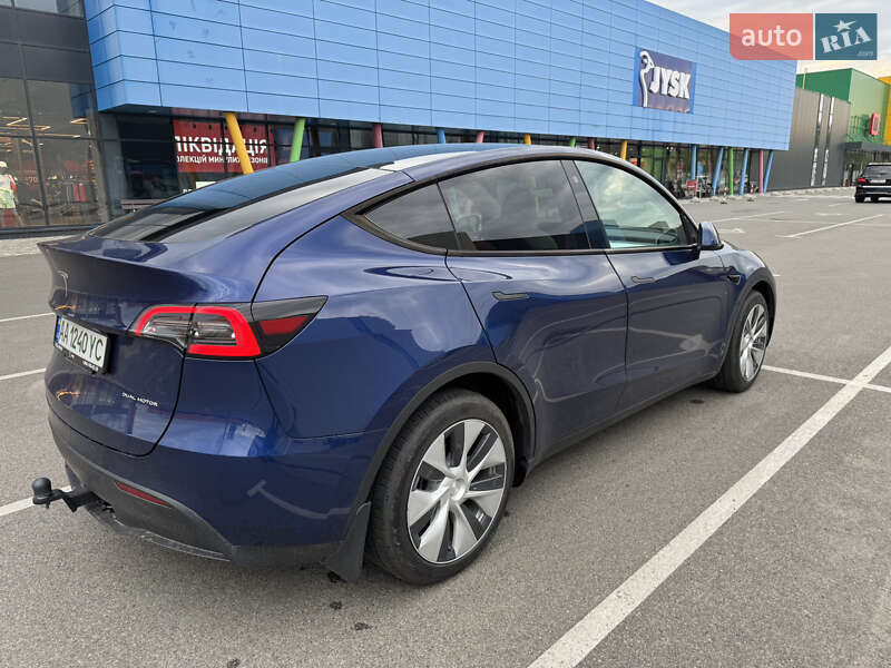 Внедорожник / Кроссовер Tesla Model Y 2023 в Киеве