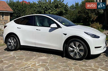 Внедорожник / Кроссовер Tesla Model Y 2021 в 