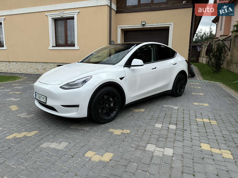 Внедорожник / Кроссовер Tesla Model Y 2020 в Львове
