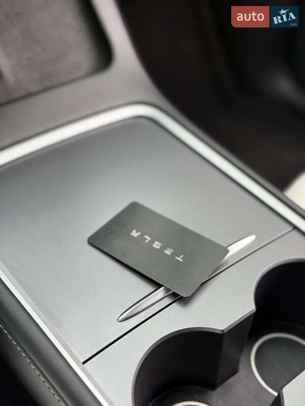 Внедорожник / Кроссовер Tesla Model Y 2022 в Тернополе