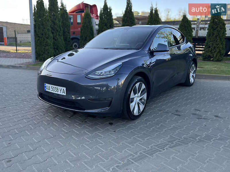 Tesla Model Y 2020