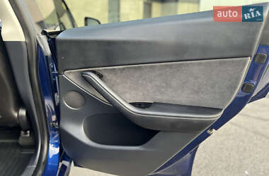 Внедорожник / Кроссовер Tesla Model Y 2020 в 