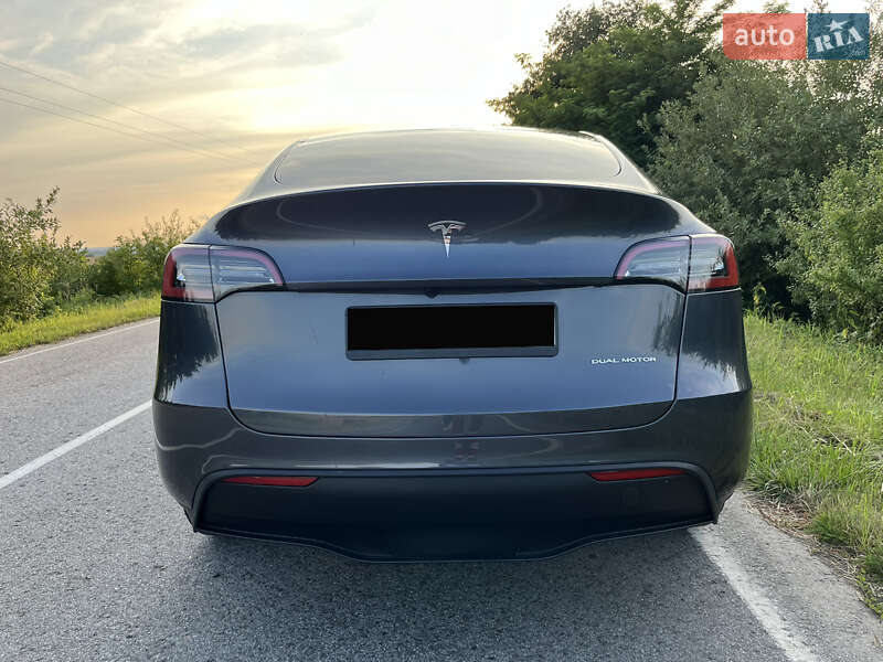 Внедорожник / Кроссовер Tesla Model Y 2023 в Львове
