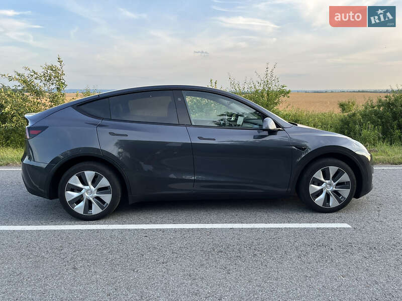 Внедорожник / Кроссовер Tesla Model Y 2023 в Львове