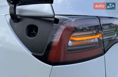 Внедорожник / Кроссовер Tesla Model Y 2022 в 