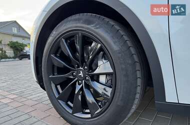 Внедорожник / Кроссовер Tesla Model Y 2022 в 