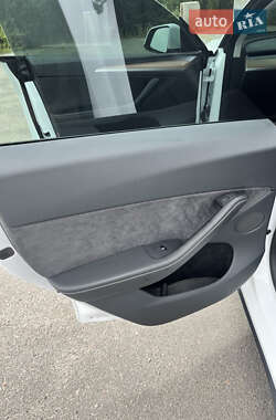 Внедорожник / Кроссовер Tesla Model Y 2023 в 
