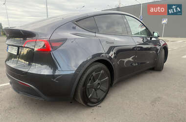 Внедорожник / Кроссовер Tesla Model Y 2024 в 