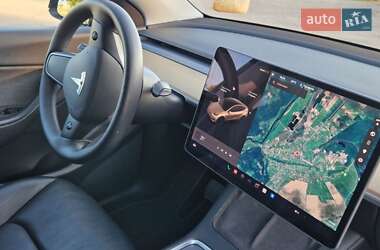 Внедорожник / Кроссовер Tesla Model Y 2021 в 