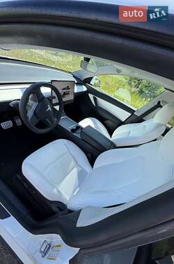 Внедорожник / Кроссовер Tesla Model Y 2022 в 