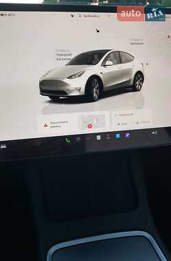 Внедорожник / Кроссовер Tesla Model Y 2023 в 