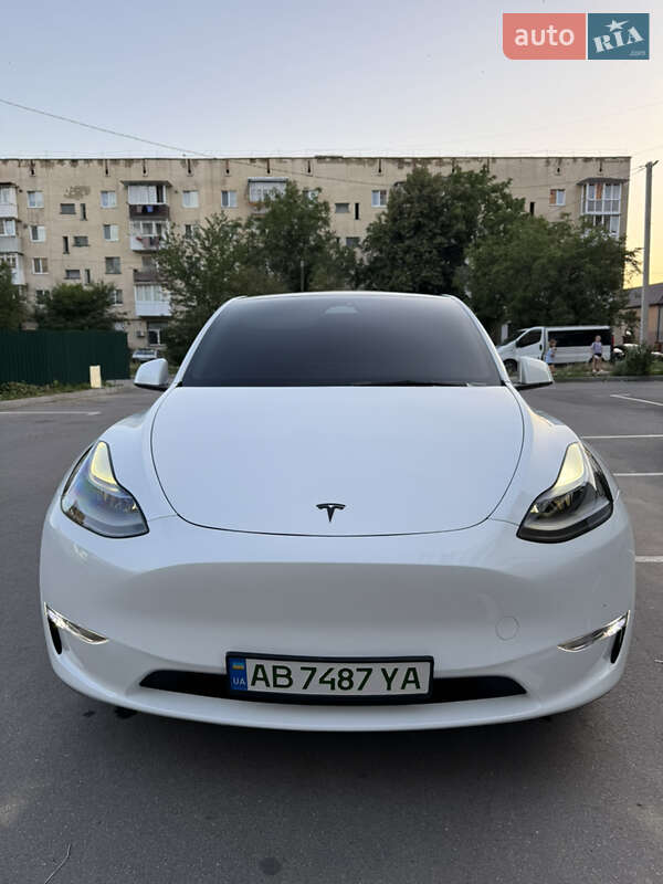 Внедорожник / Кроссовер Tesla Model Y 2023 в Могилев-Подольске