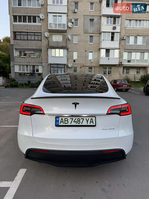 Внедорожник / Кроссовер Tesla Model Y 2023 в Могилев-Подольске