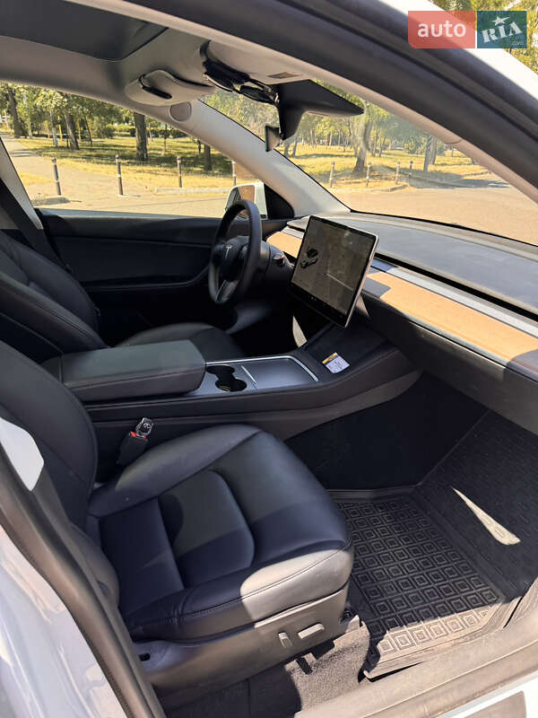 Внедорожник / Кроссовер Tesla Model Y 2022 в Одессе