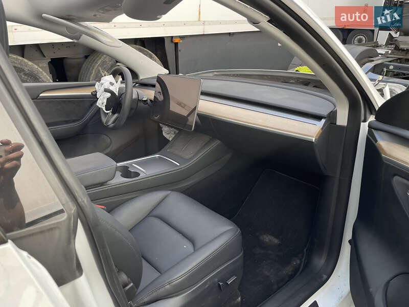 Внедорожник / Кроссовер Tesla Model Y 2023 в Луцке