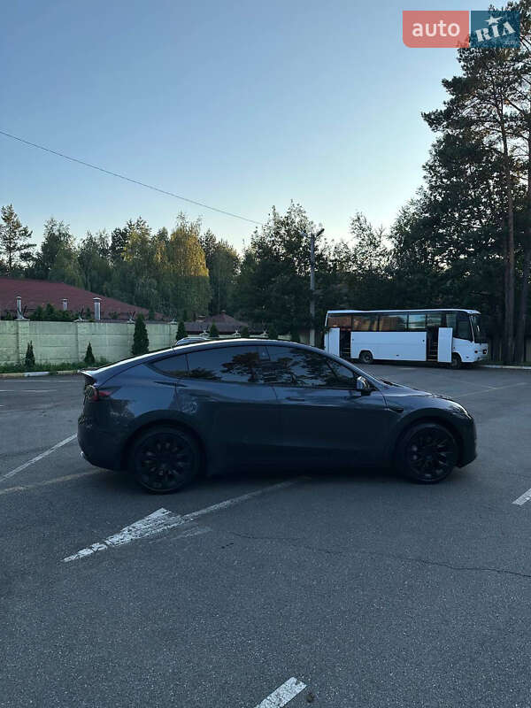 Внедорожник / Кроссовер Tesla Model Y 2021 в Буче