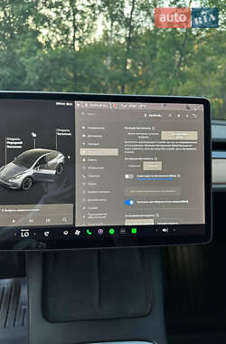 Внедорожник / Кроссовер Tesla Model Y 2021 в 
