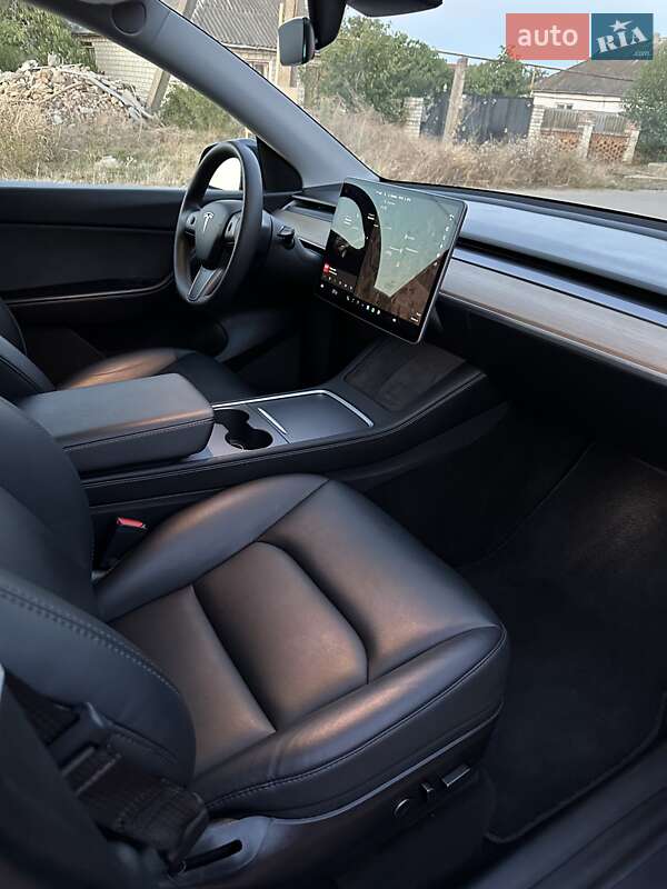 Внедорожник / Кроссовер Tesla Model Y 2021 в Одессе