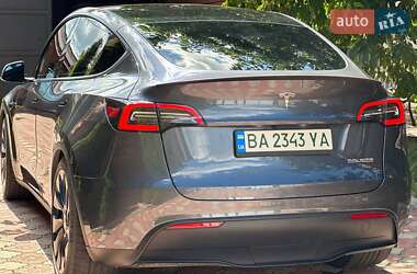 Позашляховик / Кросовер Tesla Model Y 2023 в 