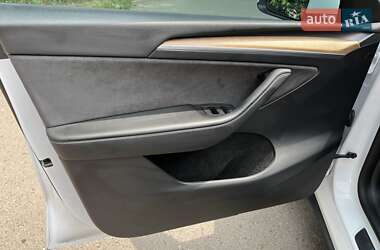 Внедорожник / Кроссовер Tesla Model Y 2022 в 