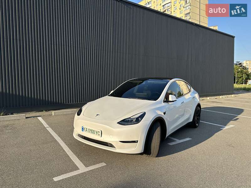 Внедорожник / Кроссовер Tesla Model Y 2021 в Киеве
