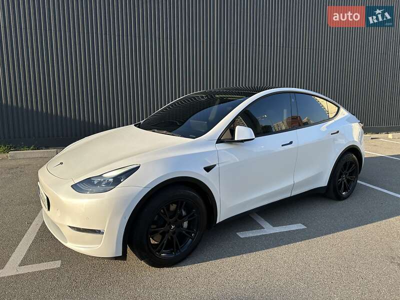 Внедорожник / Кроссовер Tesla Model Y 2021 в Киеве