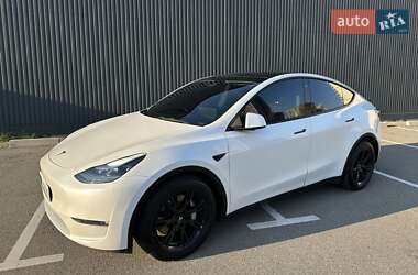 Внедорожник / Кроссовер Tesla Model Y 2021 в 