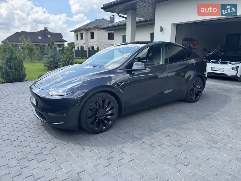 Tesla Model Y