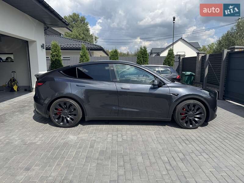 Внедорожник / Кроссовер Tesla Model Y 2024 в Кропивницком